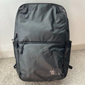 The North Face Base Camp Voyager Daypack, TNF Black/TNF Black